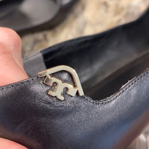 Tory Burch Black Pumps Size 9 - Picture 9 of 9